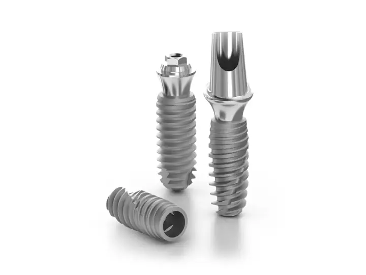 Anthogyr Axiom PX bone level implant ve internal konik bağlantı detayı